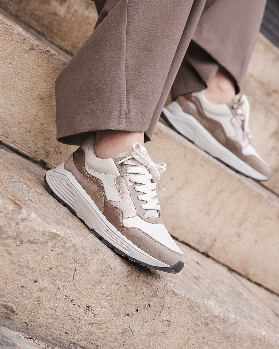 Social Media 0021 33000 3 531 Golden Gate Women EWI 6383 1