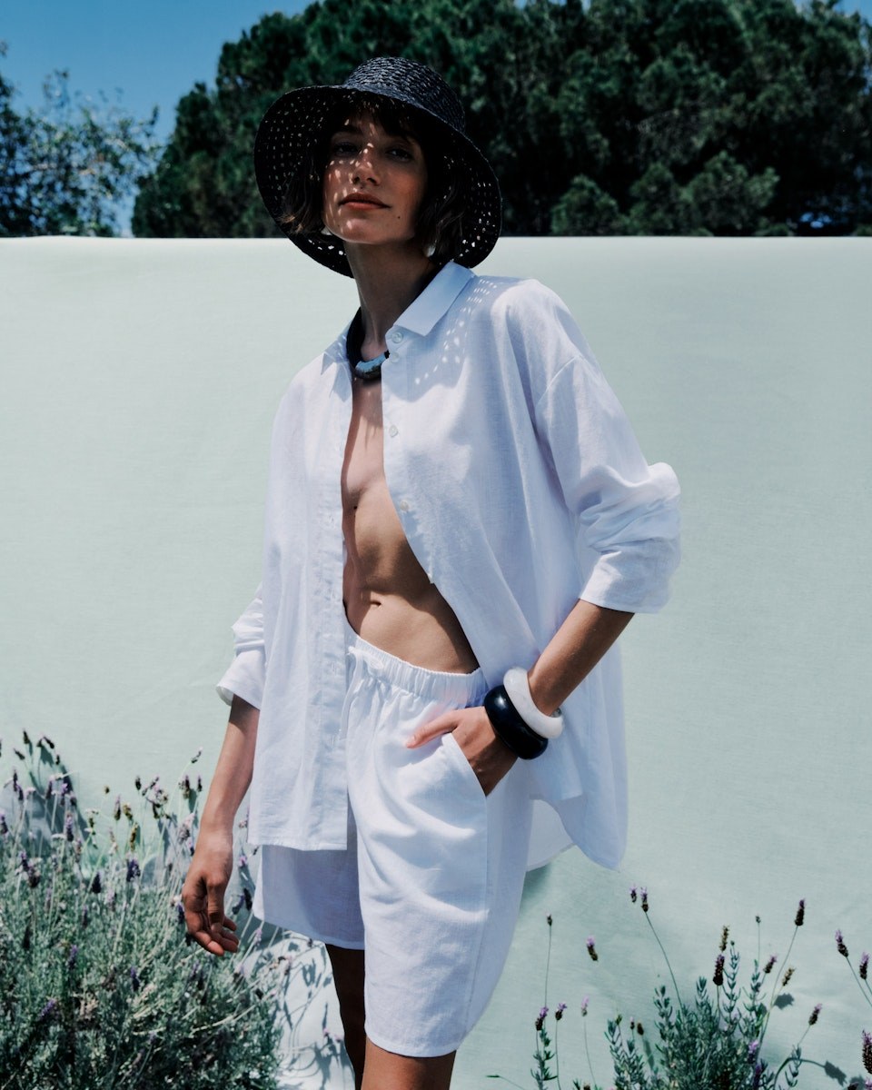 Carissima Leuven HANRO spring summer 2026 medium HANRO 261 W White Essentials 078911 078910 Orea 070808 LT1 Low Res