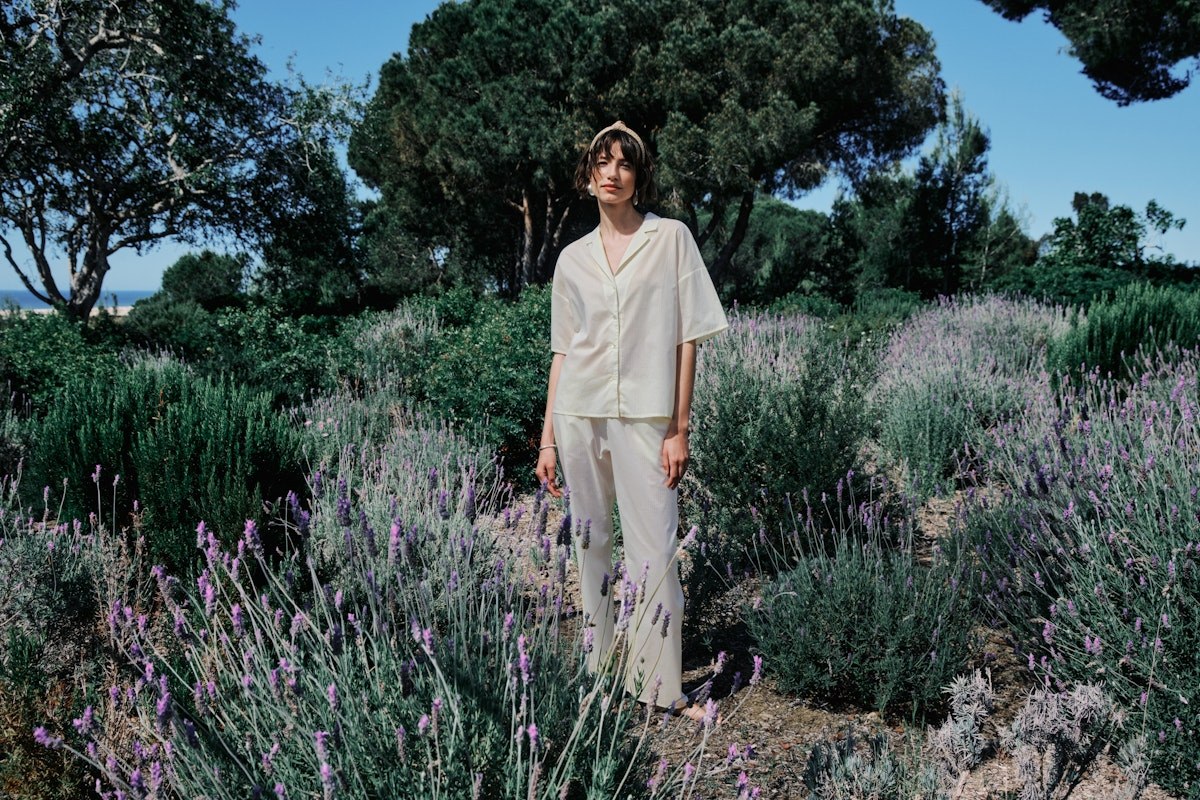 Carissima Leuven HANRO spring summer 2026 medium HANRO 261 W Sleep Lounge 074866 074848 LT2 Hi Res