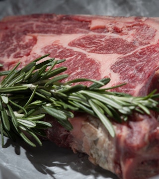 Steak meat raw herbs 65175