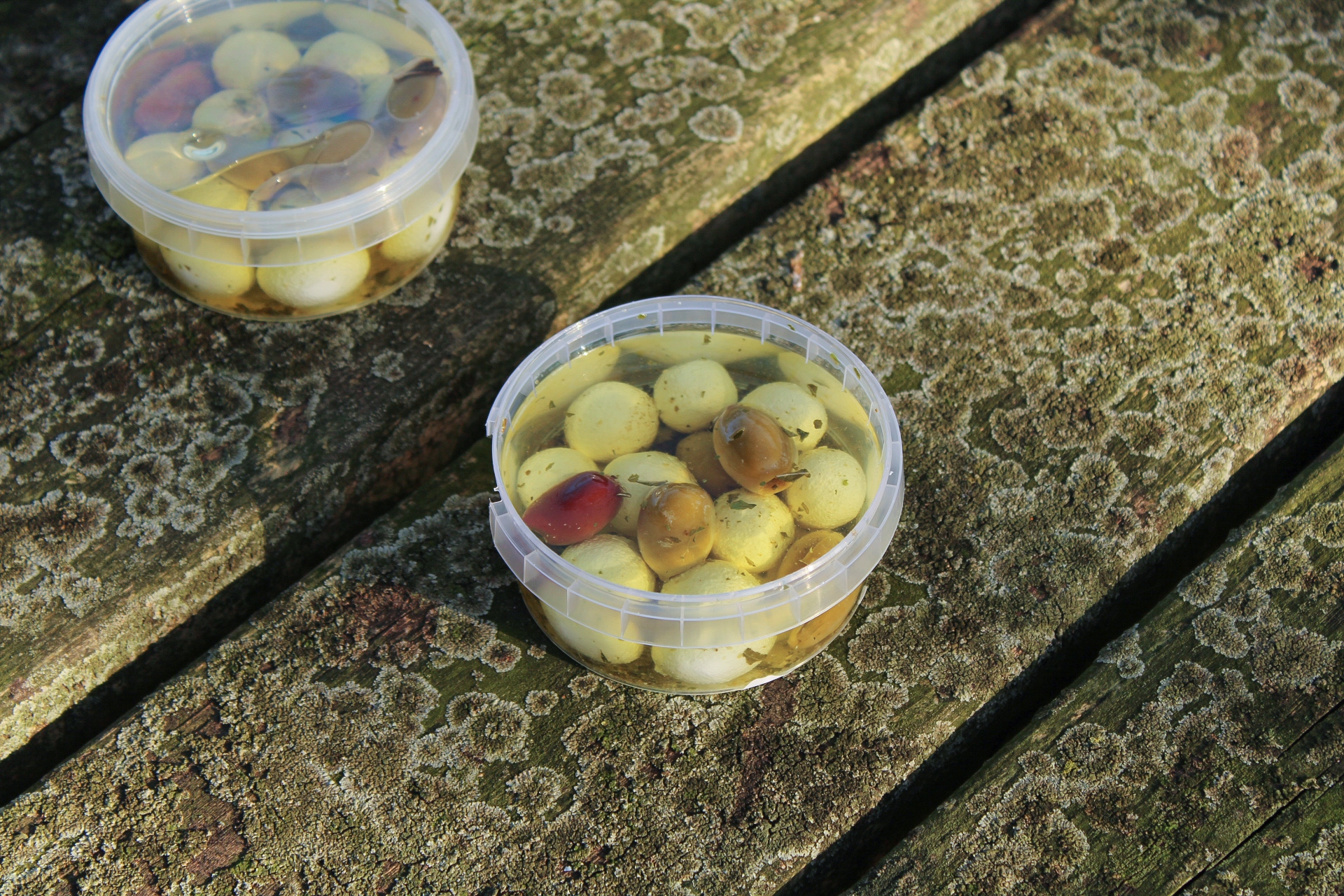 Gemarineerde kaasparels met olijven 2