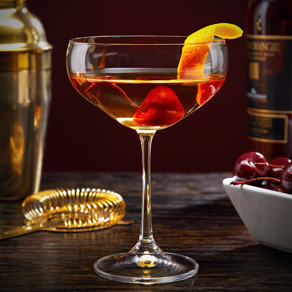 Ontdek Ons Heerlijke Manhattan Cocktail Recept Sweet Sour   Manhattan 