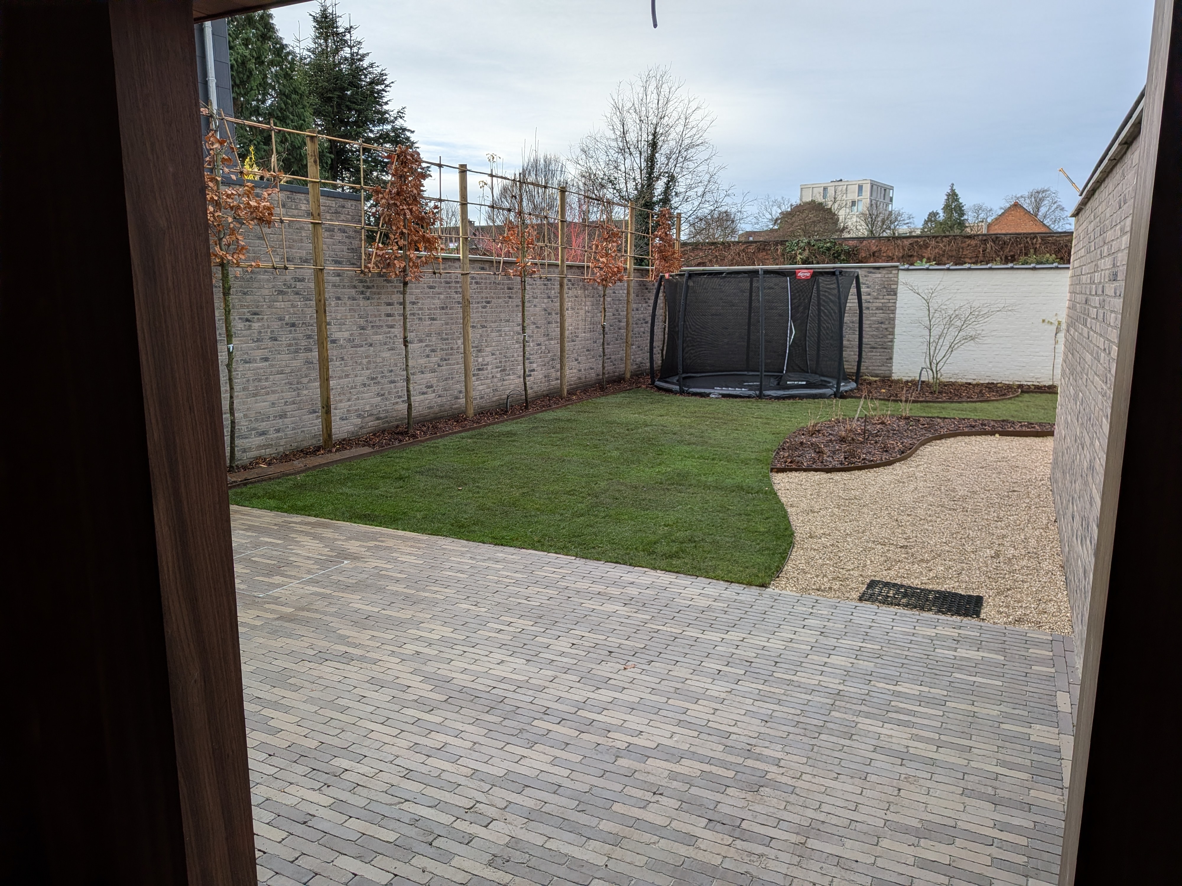 PXL 20251209 093000862